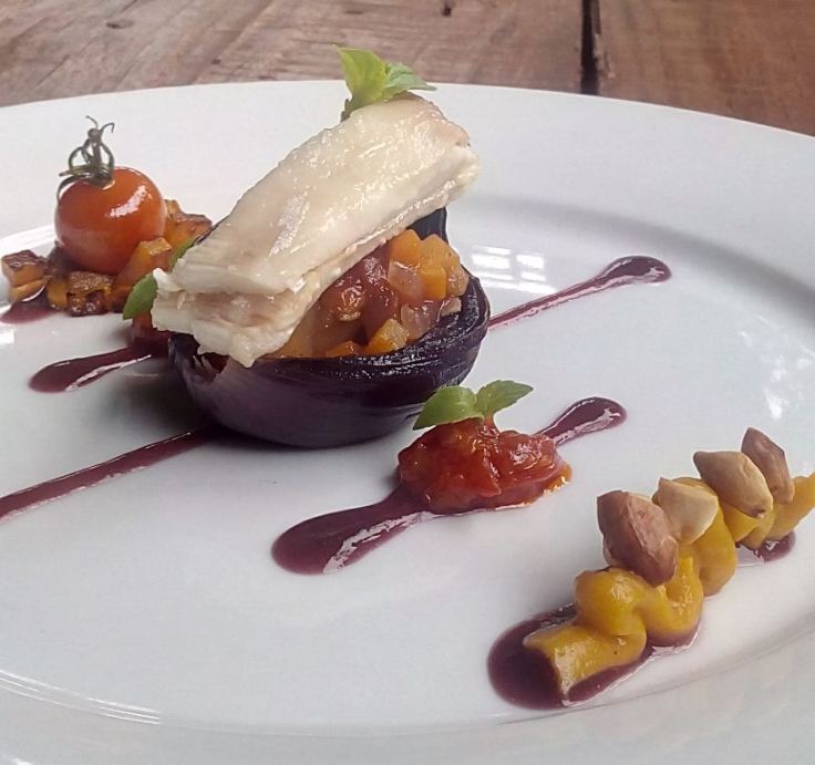 Chupin de pacu, pastelera de zapallo y mani, calabaza con lavanda.