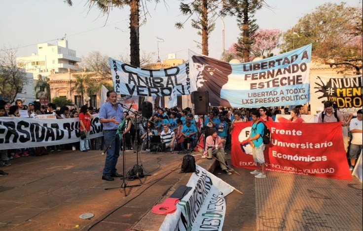 anibal plaza marcha a favor de la educacion publica2.jpg