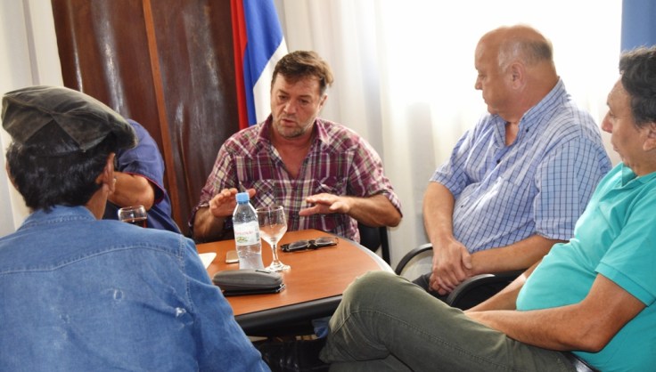 Reunión de productores en Casa de Gobierno1