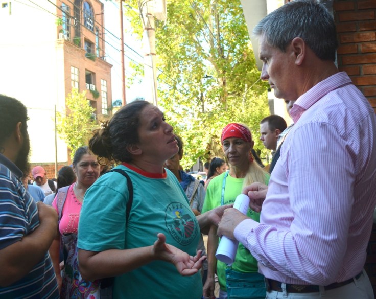 Celeste Garcia, del Evita con el responsable de ANSES.jpg