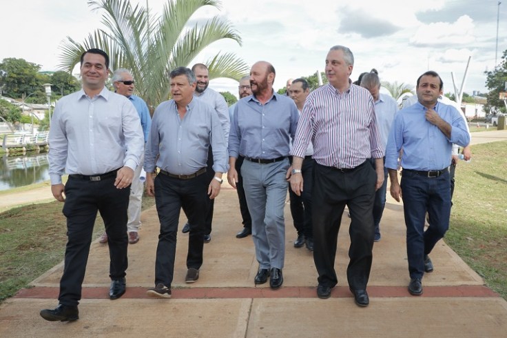 red capricornio (1).jpeg