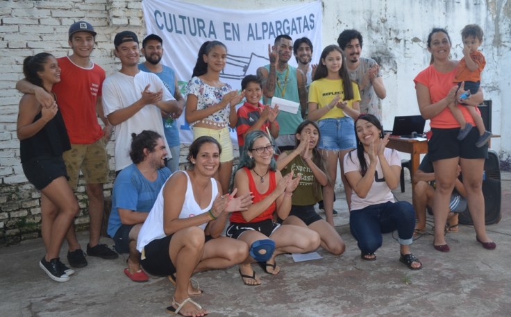 La cantante de música urbana, Kreiluz (Natalia Balbuena) capacitó sobre Rimas Freestyle1